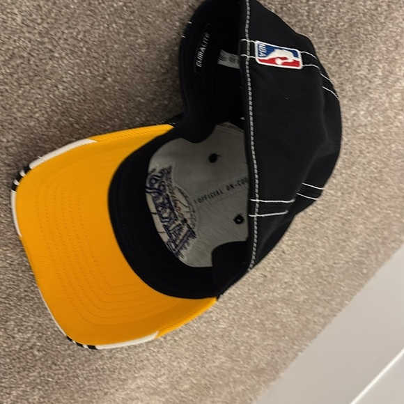 Los Angeles Lakers Black and Yellow Cap S/M - Picture 6 of 12